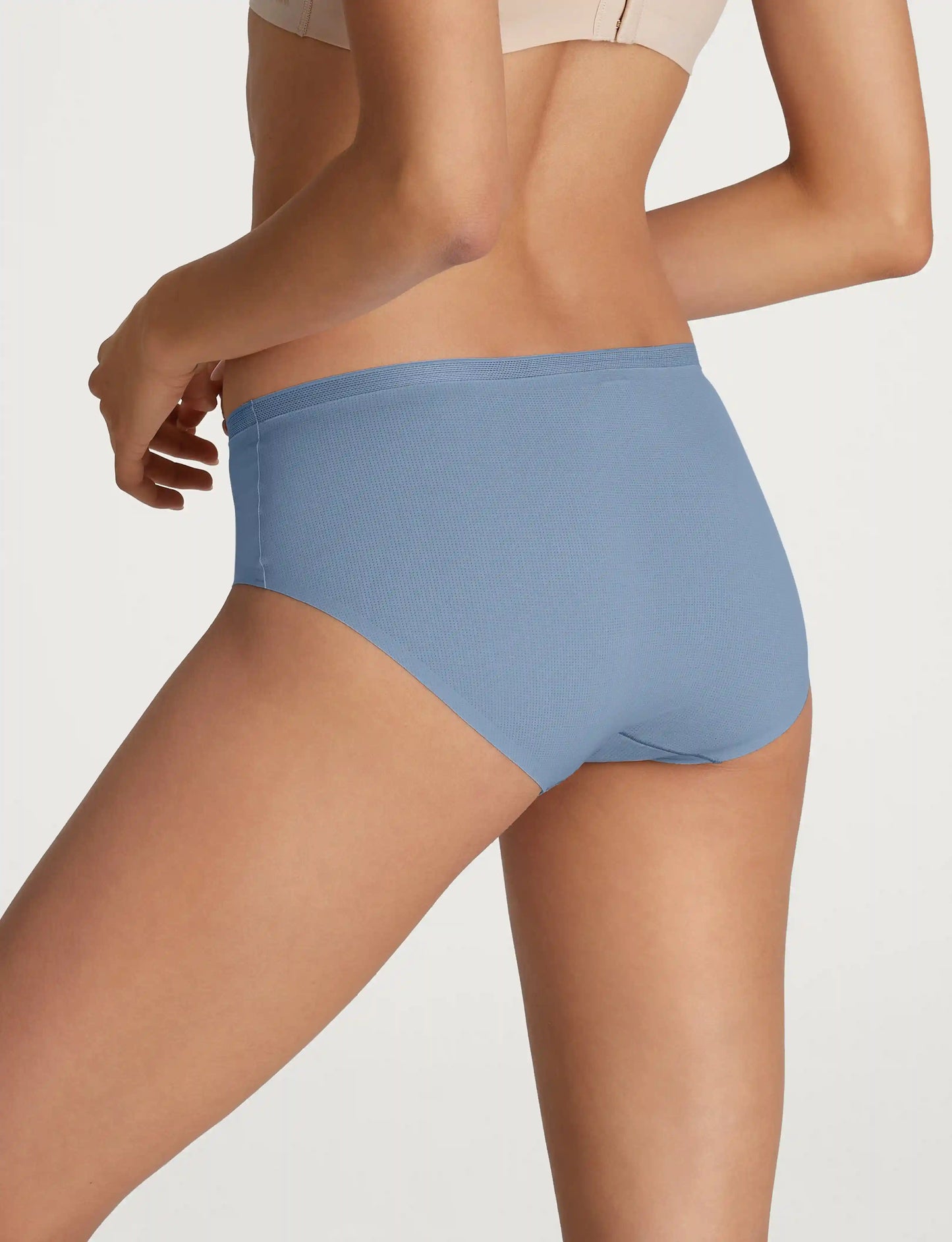 Women's Air Brief