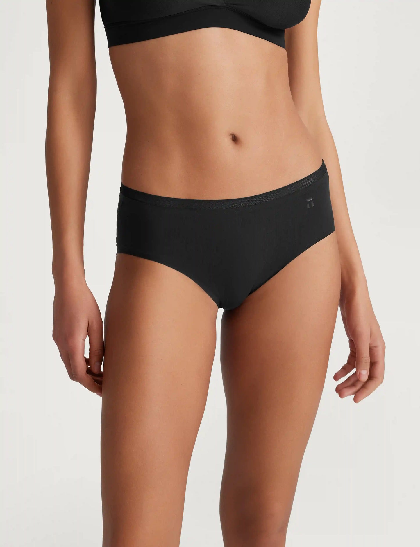 Women's Air Brief