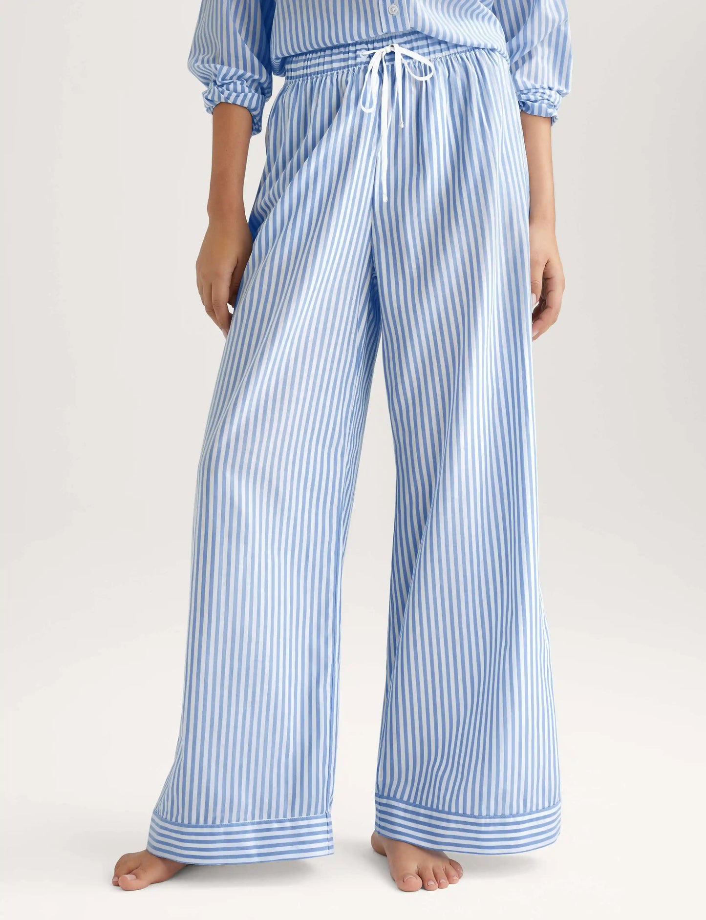 Women's Woven High Rise Pant