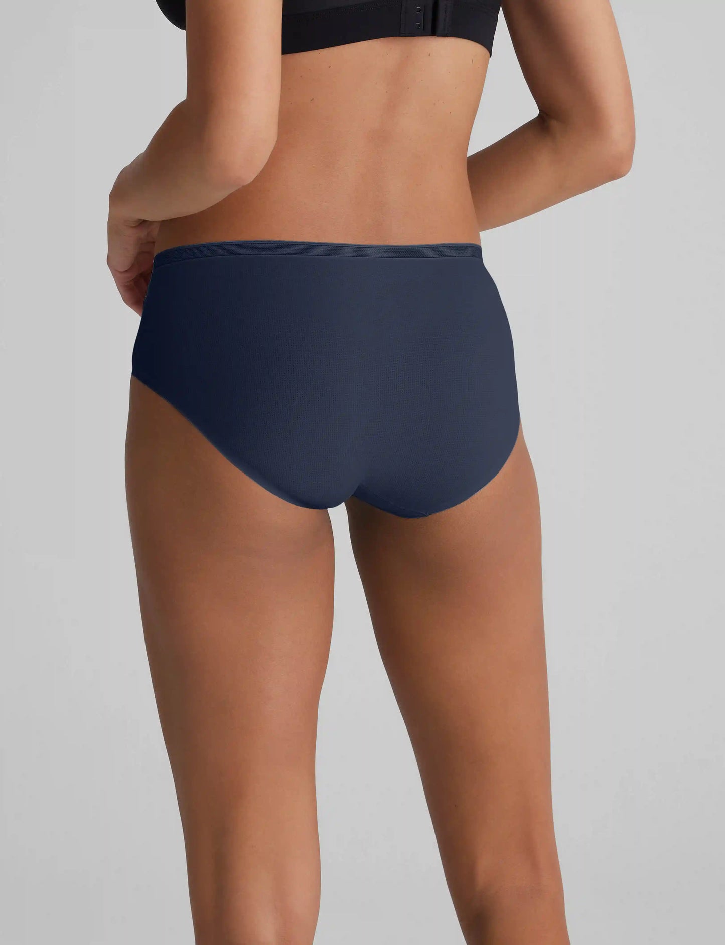 Women's Air Brief