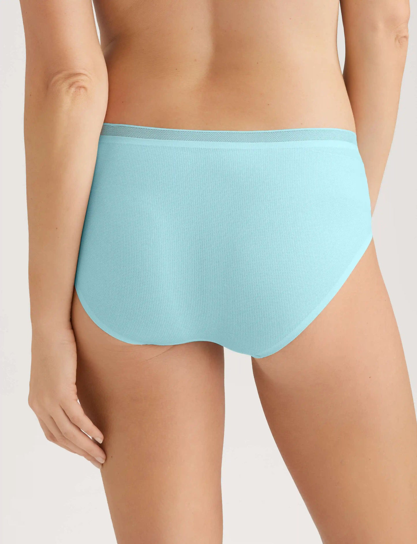 Women's Air Brief