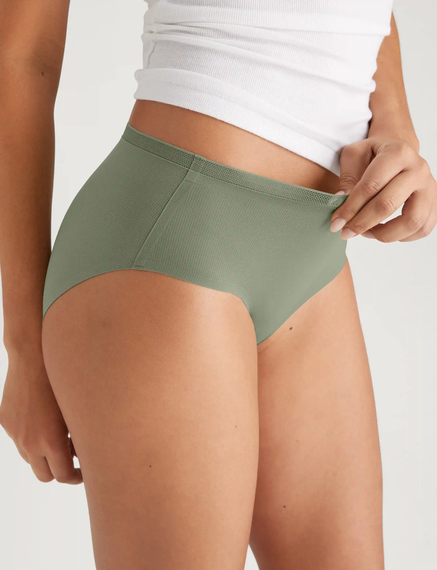 Women's Air Brief