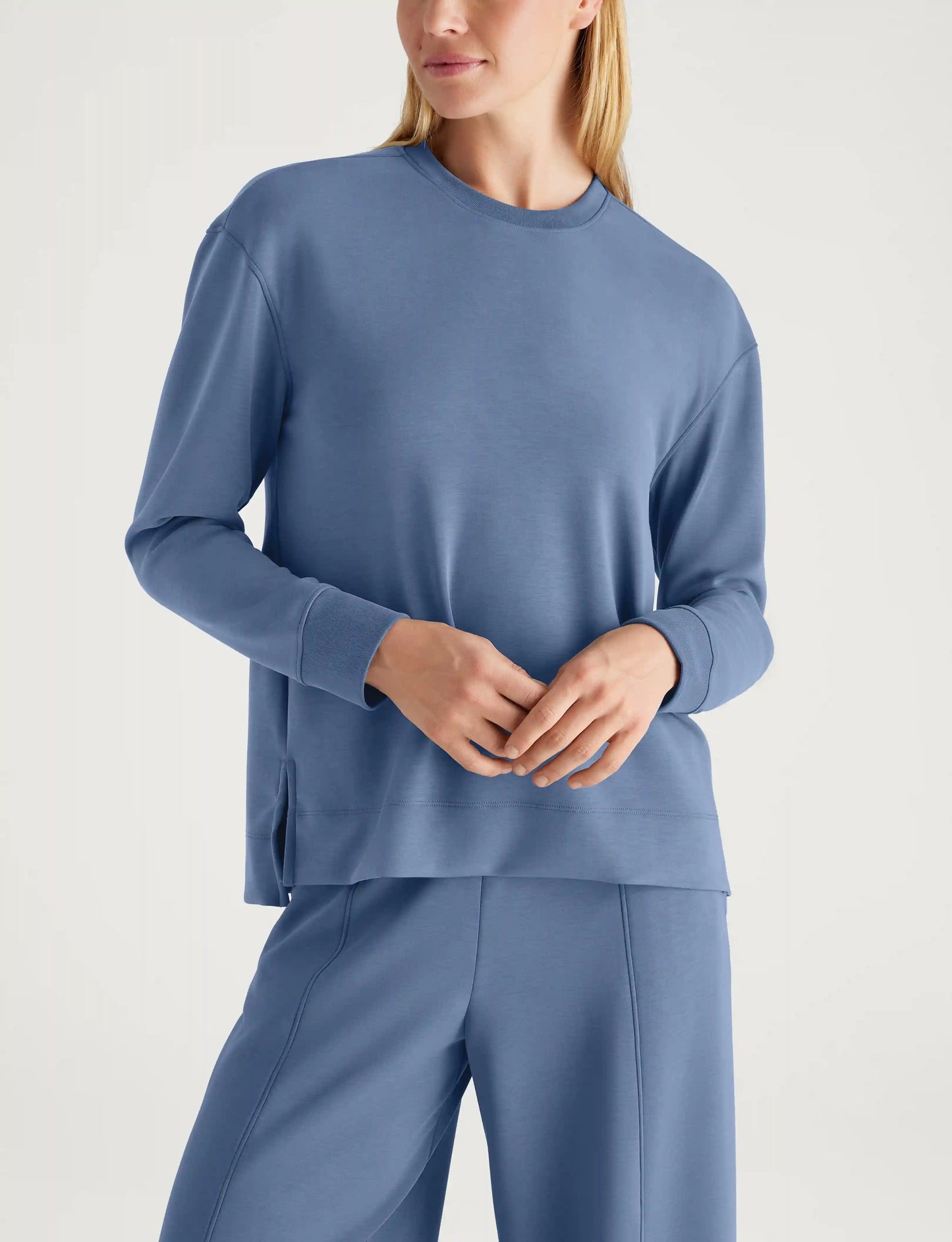 Women's Luxe Traveler Knit Long Sleeve Crew Neck