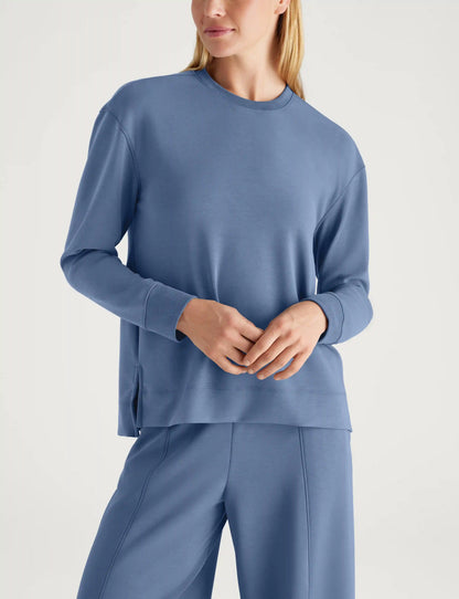 Women's Luxe Traveler Knit Long Sleeve Crew Neck
