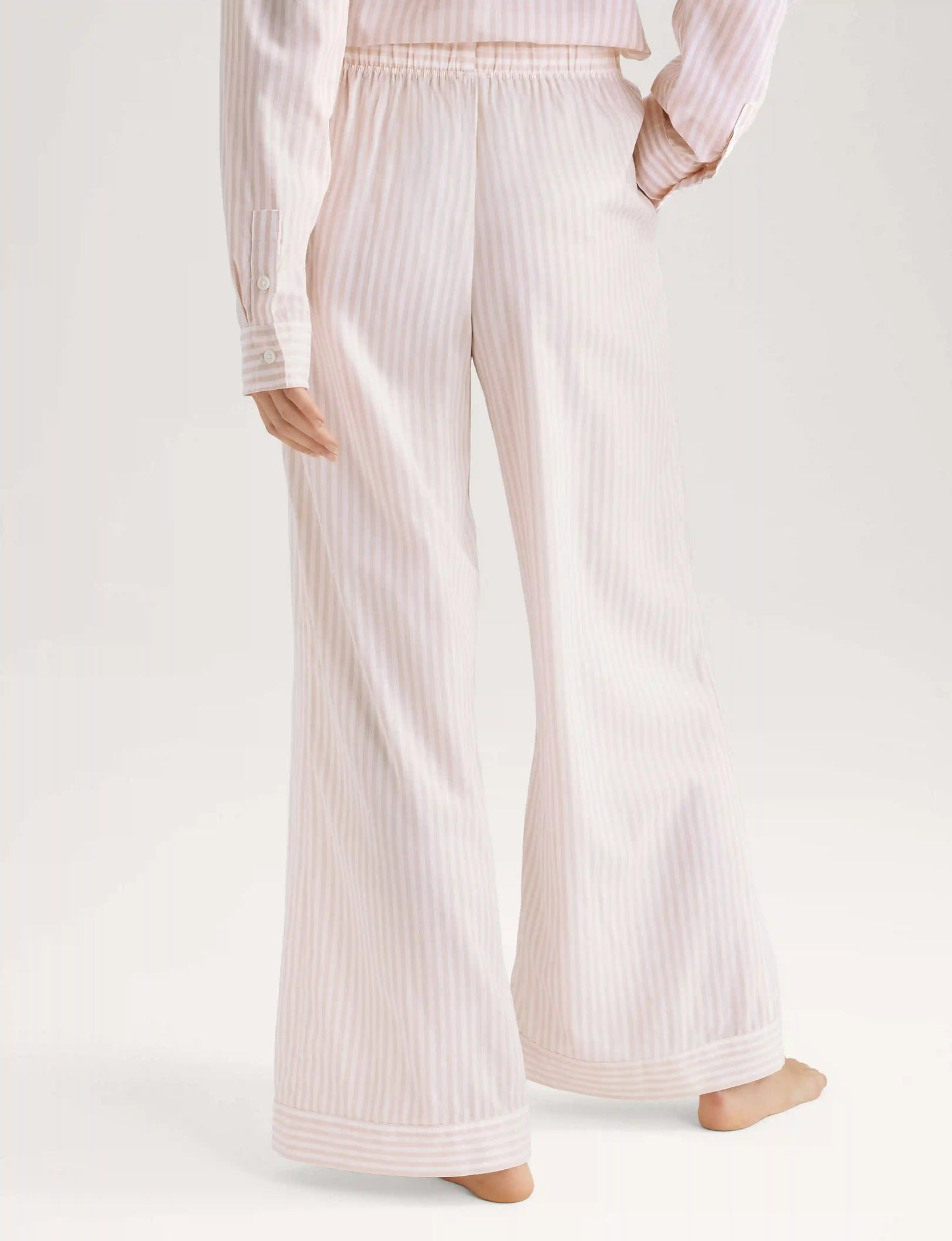 Women's Woven High Rise Pant