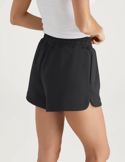 Women's Luxe Traveler Knit Mid-Rise Short