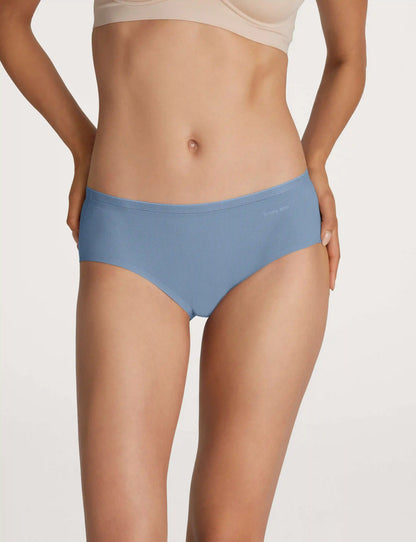 Women's Air Brief
