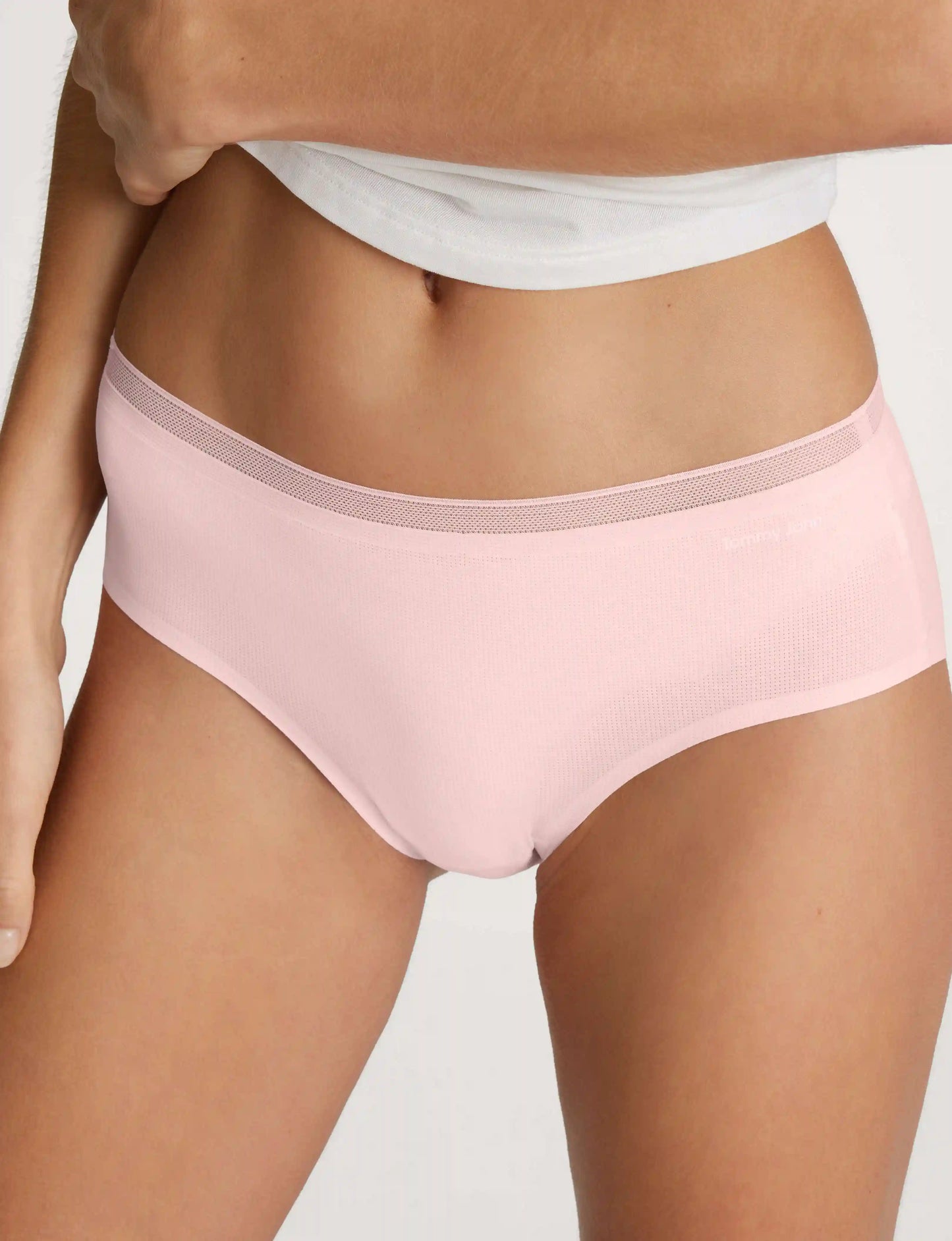 Women's Air Brief