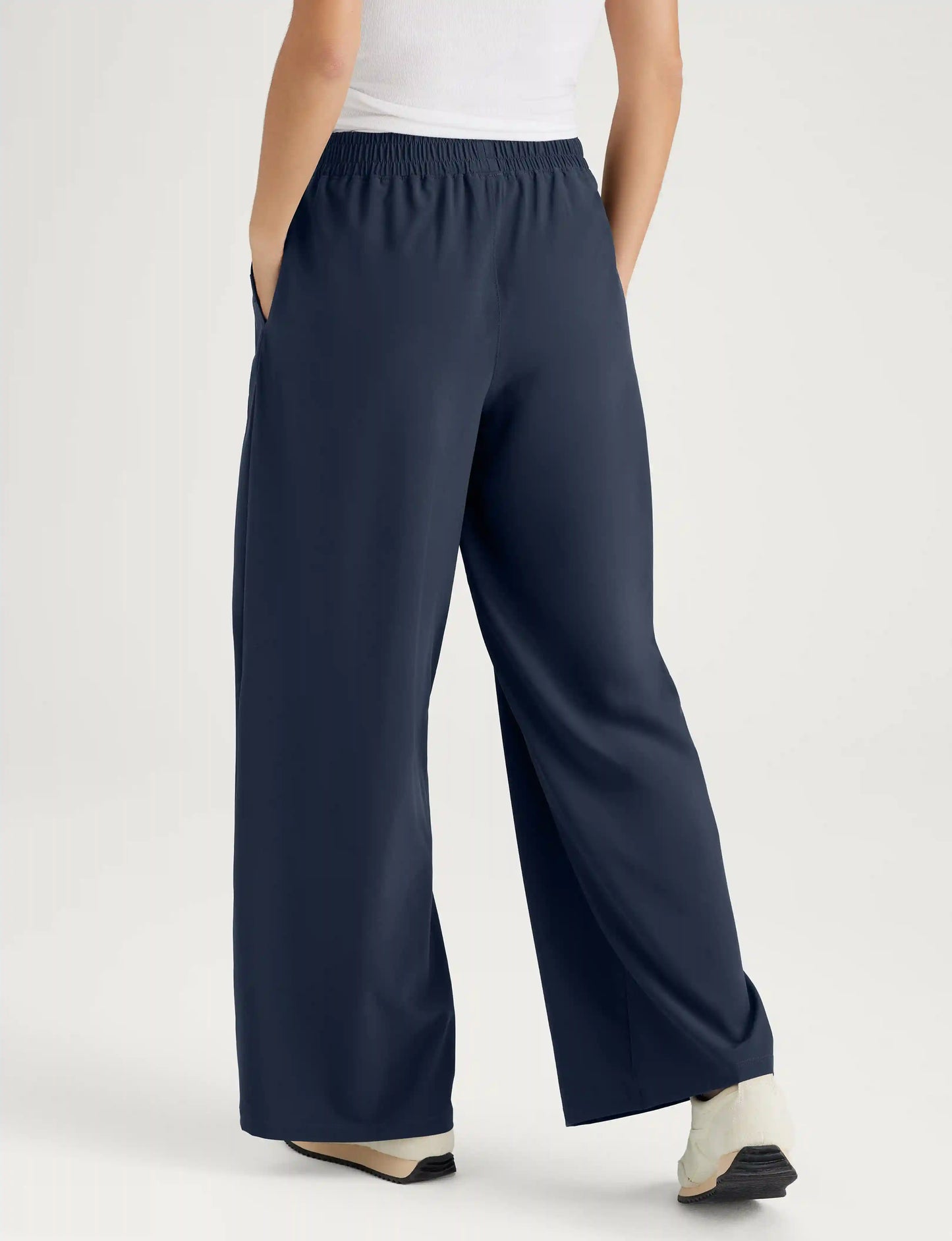 Women's Luxe Traveler Woven Pant