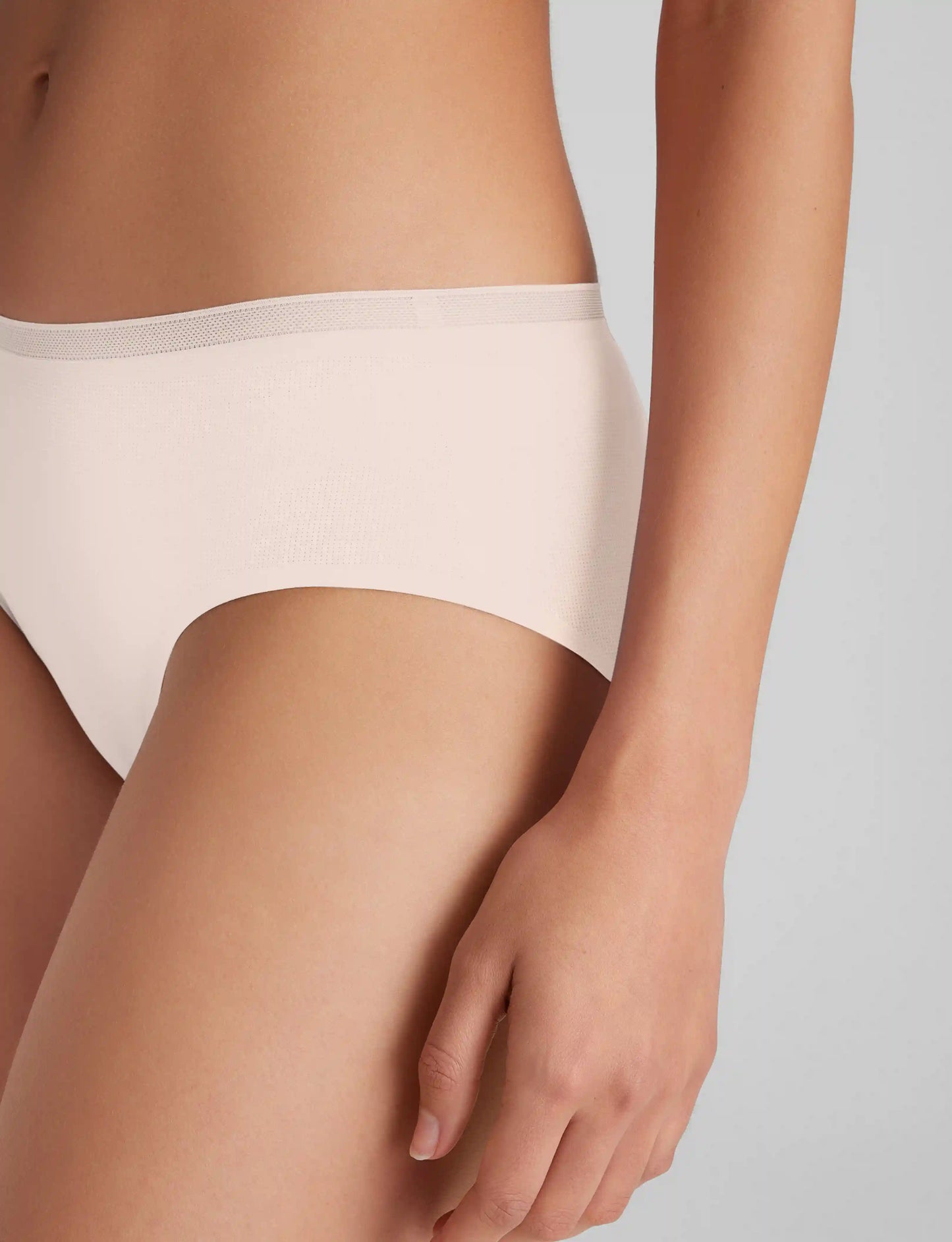 Women's Air Brief
