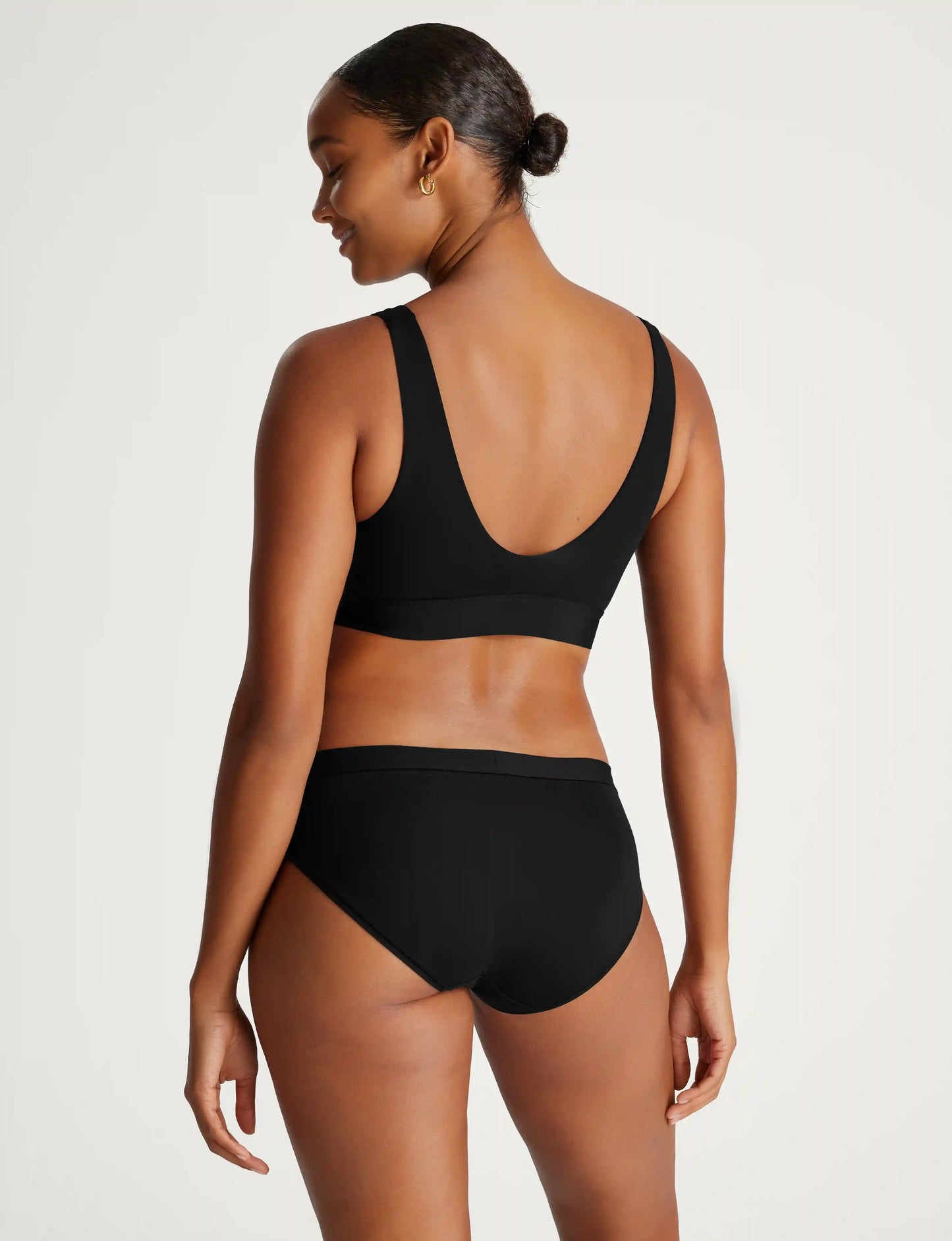 Second Skin Pullover V-Neck Bra & Brief Set